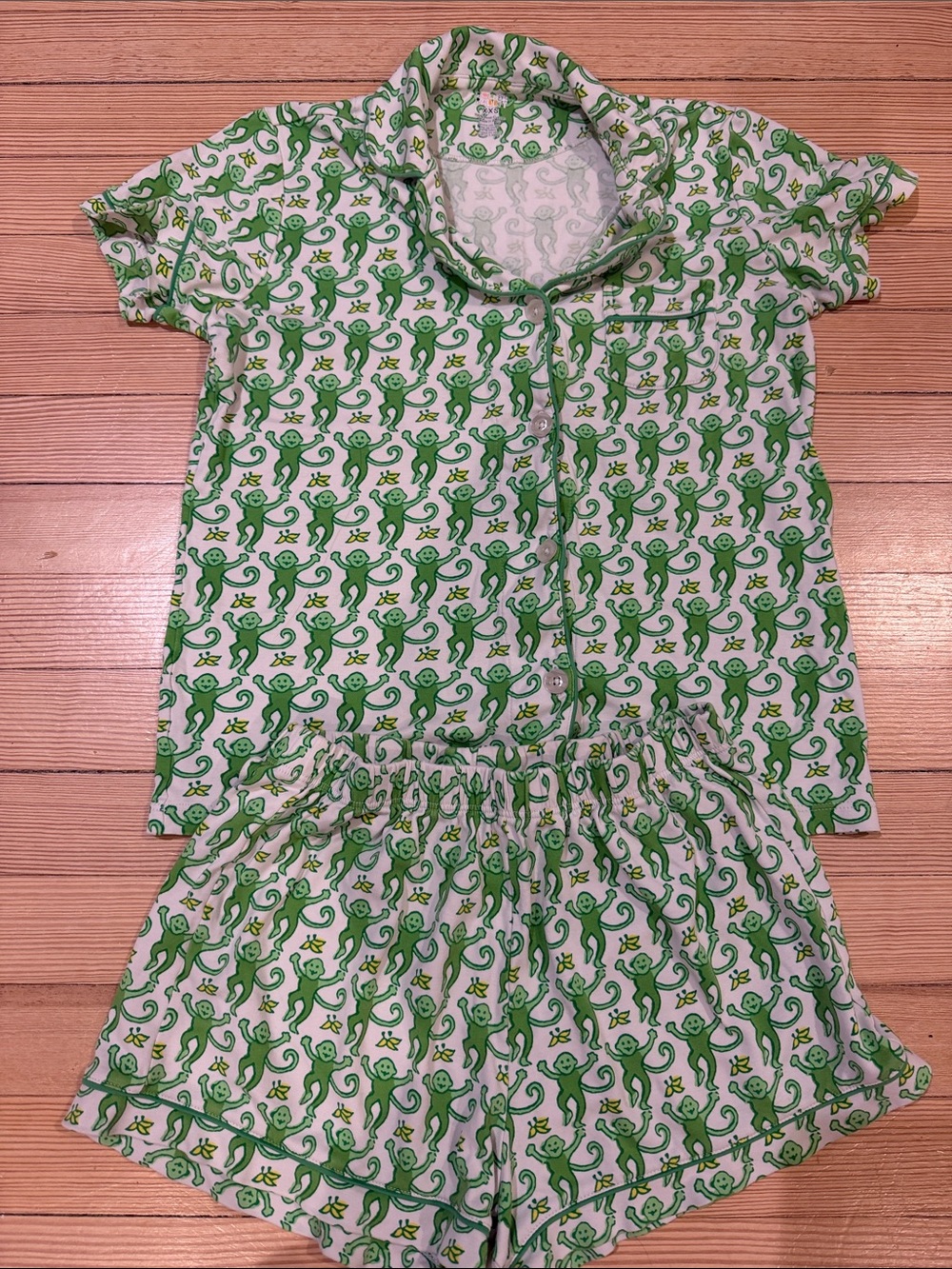 Roller Rabbit Green Monkey Print Pajama Set. Excellent condition